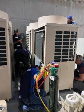 Reparación de sistema VRF en Grupo Fraterna